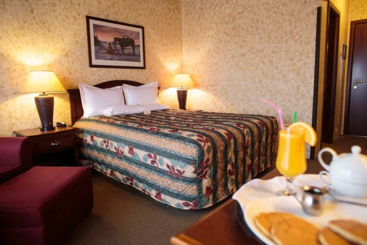 Hotel Little Texas Iasi Exterior foto